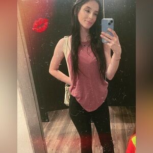 Meet your Posher, Dezi